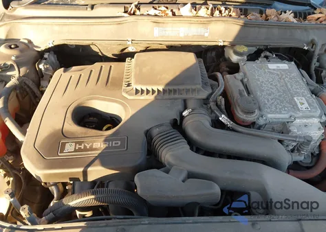 2016 Ford Fusion Hybrid Se z USA, uszkodzony, nr VIN 3FA6P0LU2GR402400